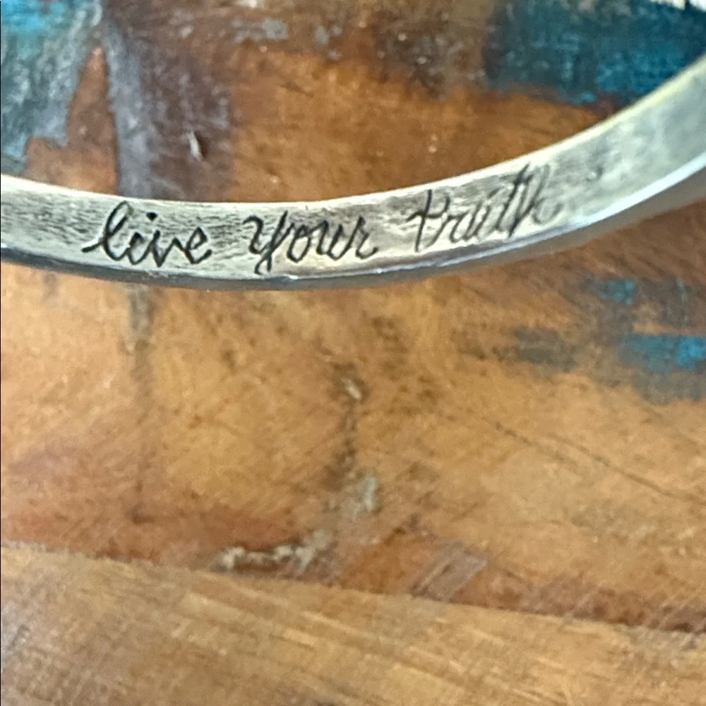 Jes MaHarry 3 Diamond  “Ahisma Cuff”. New in box. - Picture 7 of 10